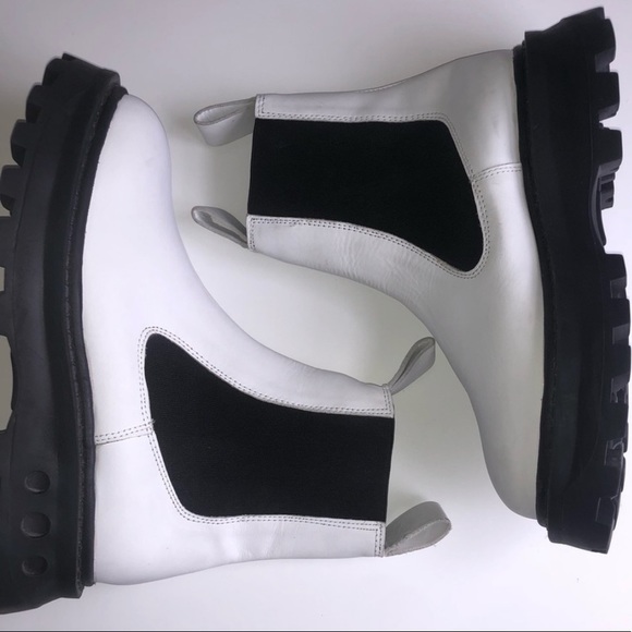 SIMON MILLER BOOT IN MACADAMIA PATENT 
SCRAMBLER - Picture 6 of 10